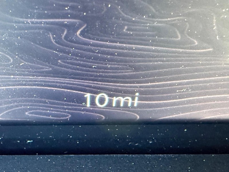 Jeep Grand Wagoneer Vehicle Full-screen Gallery Image 29