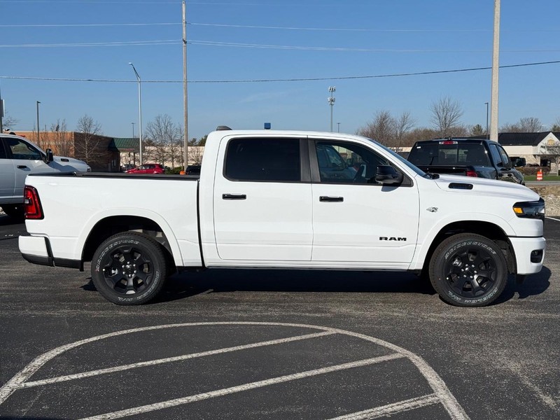 Ram 1500 Vehicle Full-screen Gallery Image 2
