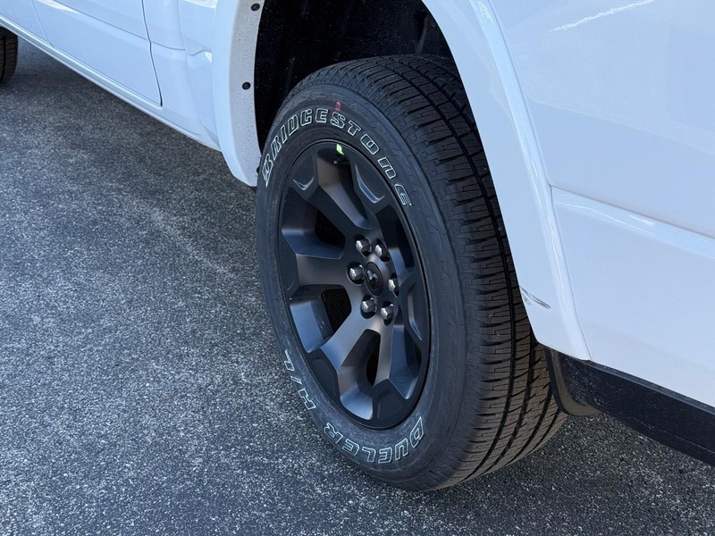 Ram 1500 Vehicle Full-screen Gallery Image 6