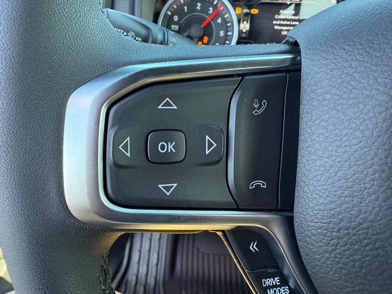 Ram 1500 Vehicle Full-screen Gallery Image 19