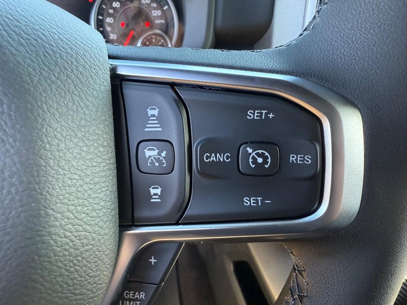 Ram 1500 Vehicle Full-screen Gallery Image 20