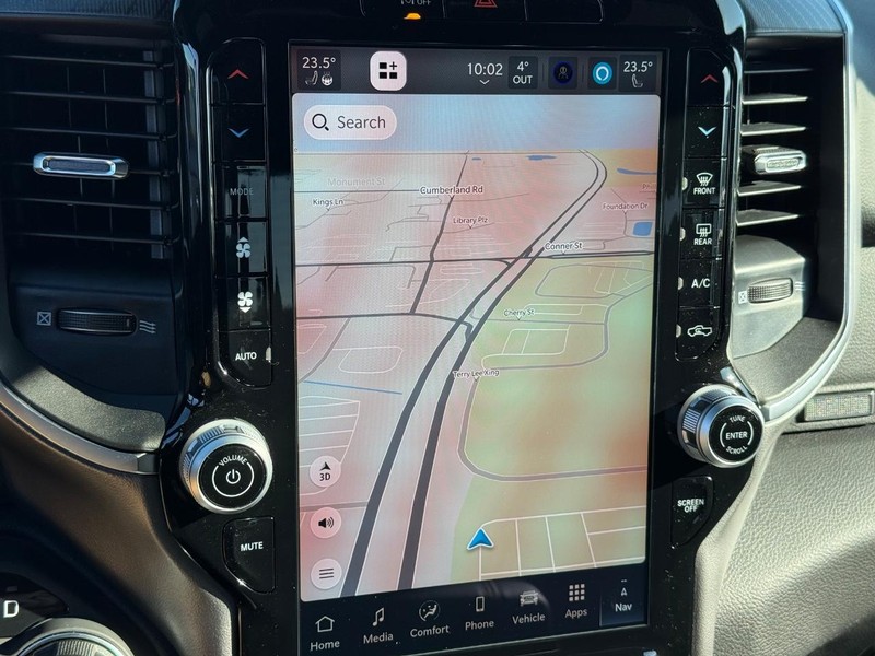 Ram 1500 Vehicle Full-screen Gallery Image 22