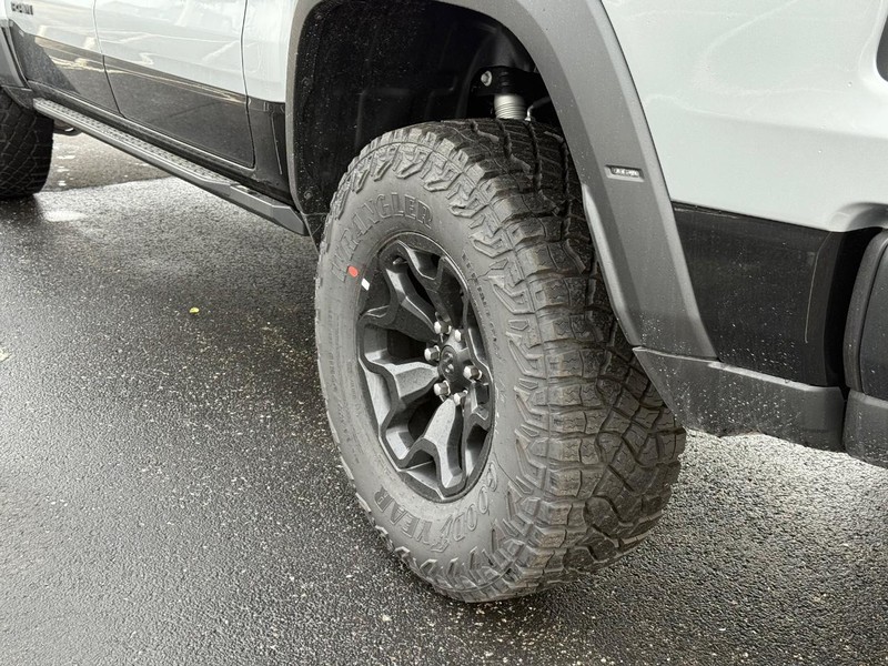 Ram 1500 Vehicle Full-screen Gallery Image 6