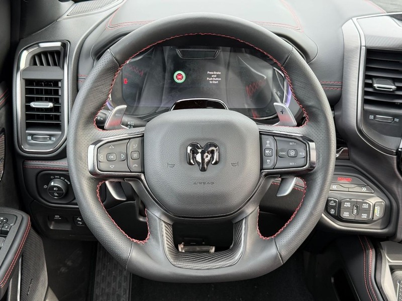 Ram 1500 Vehicle Full-screen Gallery Image 15