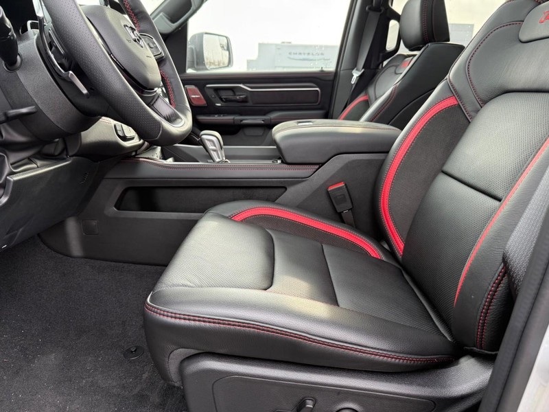 Ram 1500 Vehicle Full-screen Gallery Image 19