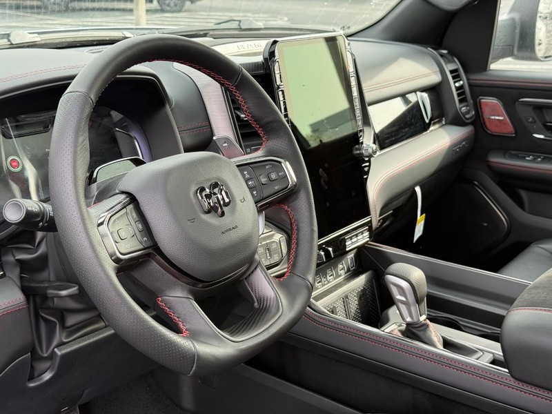 Ram 1500 Vehicle Full-screen Gallery Image 20