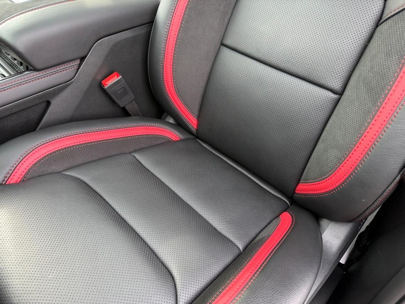 Ram 1500 Vehicle Full-screen Gallery Image 21