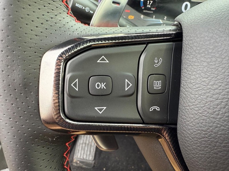 Ram 1500 Vehicle Full-screen Gallery Image 22