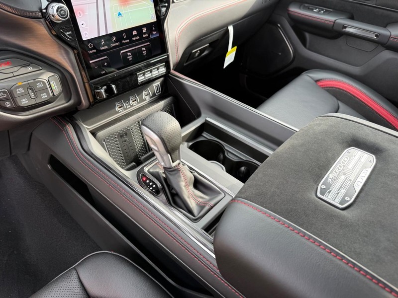 Ram 1500 Vehicle Full-screen Gallery Image 28