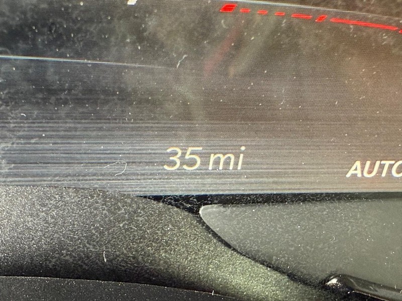 Ram 1500 Vehicle Full-screen Gallery Image 32