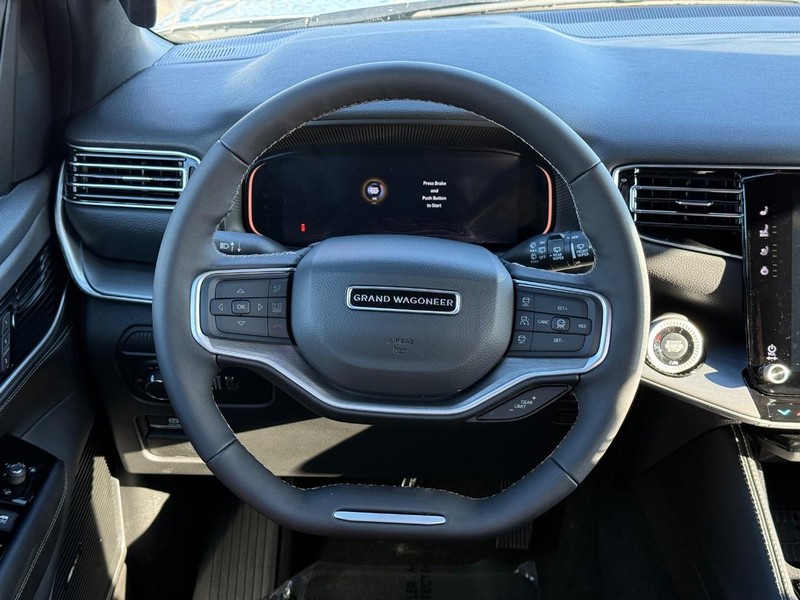 Jeep Grand Wagoneer Vehicle Full-screen Gallery Image 15