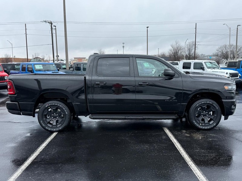 Ram 1500 Vehicle Full-screen Gallery Image 2