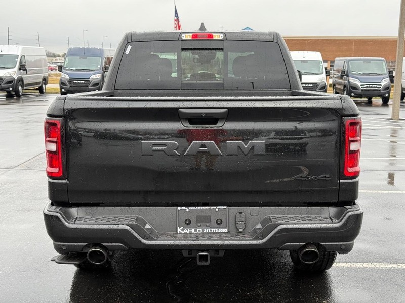 Ram 1500 Vehicle Full-screen Gallery Image 4