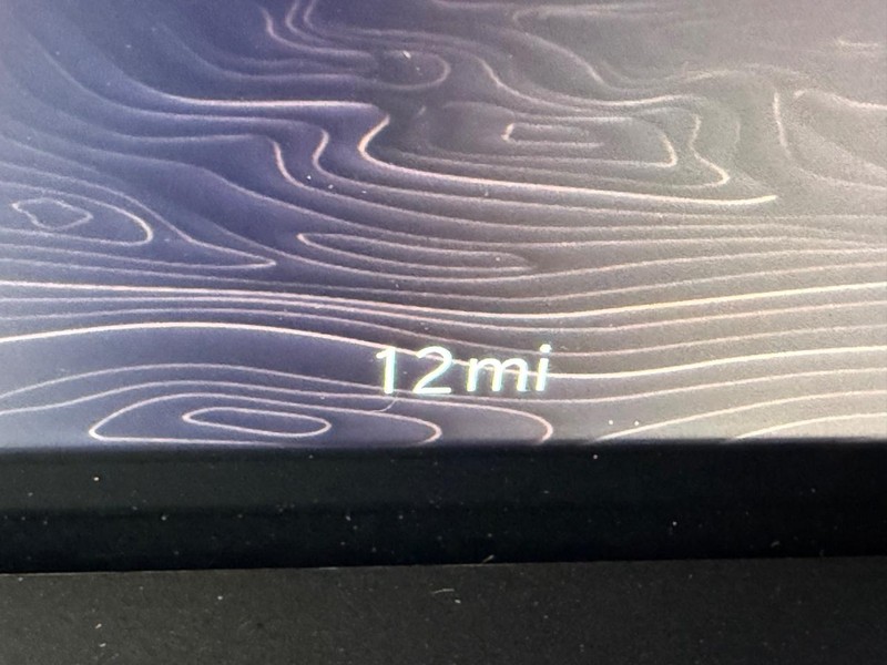 Jeep Grand Wagoneer Vehicle Full-screen Gallery Image 32