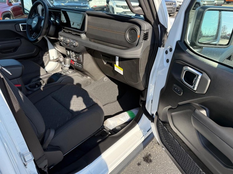 Jeep Gladiator Vehicle Full-screen Gallery Image 14