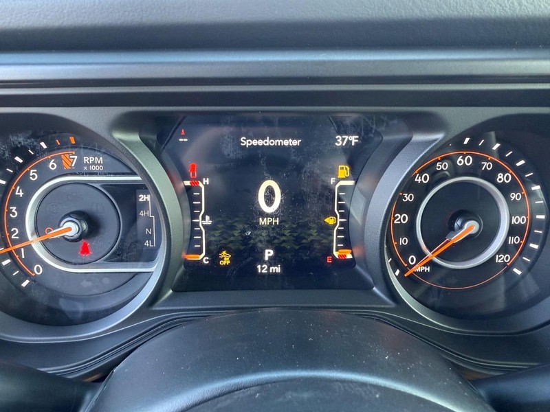 Jeep Gladiator Vehicle Full-screen Gallery Image 28