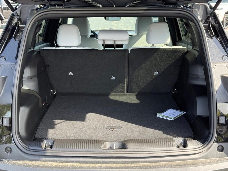 Jeep Cherokee Vehicle Full-screen Gallery Image 7