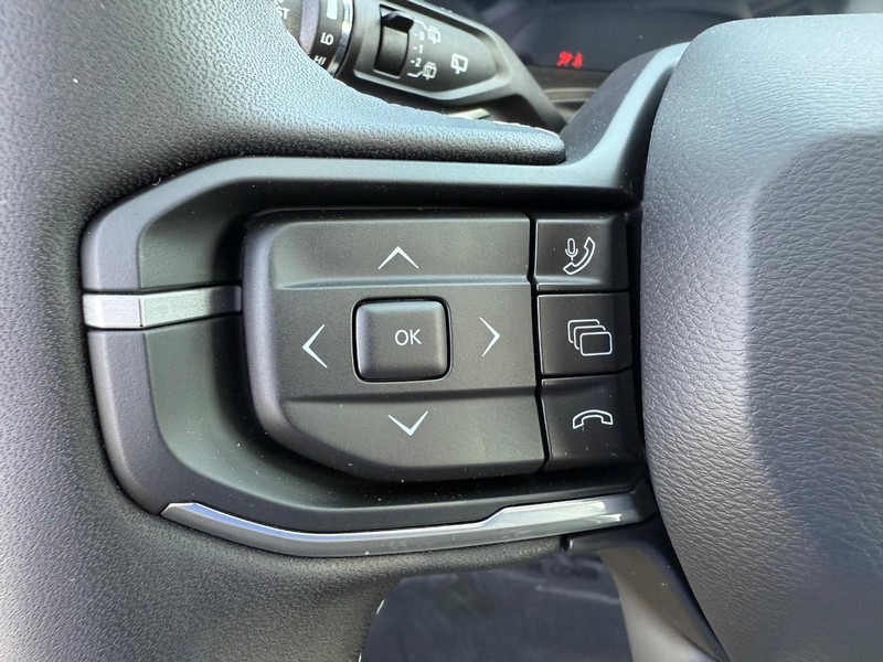 Jeep Cherokee Vehicle Full-screen Gallery Image 19