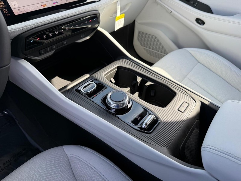 Jeep Cherokee Vehicle Full-screen Gallery Image 24