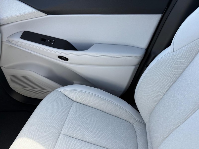 Jeep Cherokee Vehicle Full-screen Gallery Image 25
