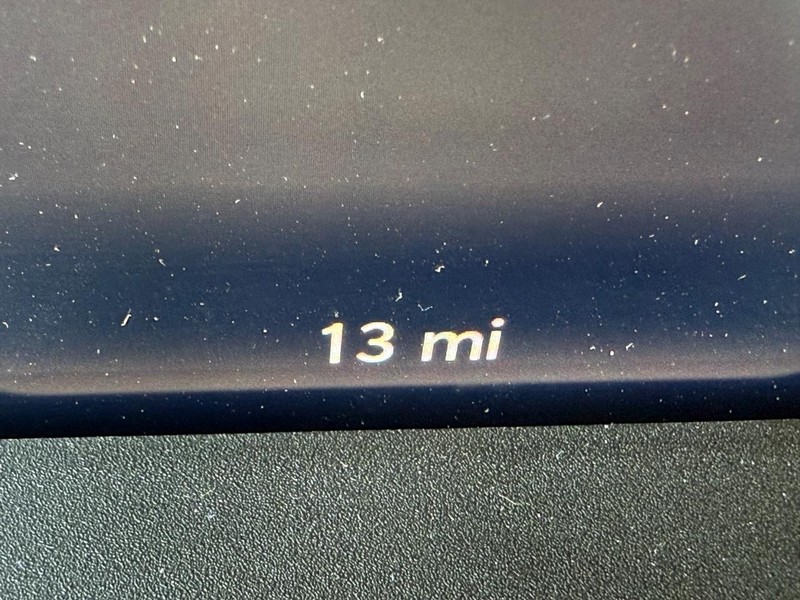 Jeep Cherokee Vehicle Full-screen Gallery Image 28