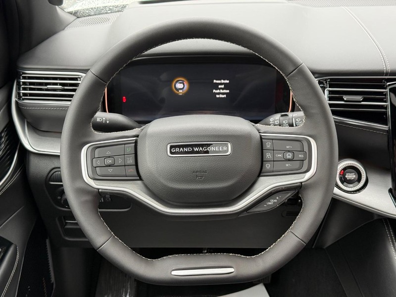 Jeep Grand Wagoneer Vehicle Full-screen Gallery Image 17