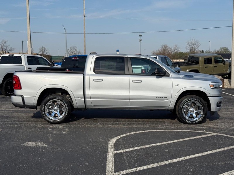 Ram 1500 Vehicle Full-screen Gallery Image 2