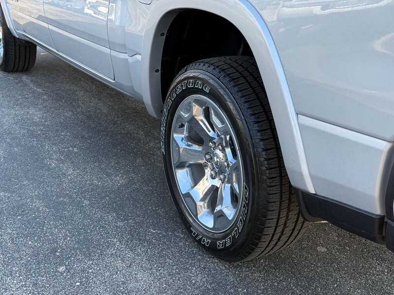 Ram 1500 Vehicle Full-screen Gallery Image 6