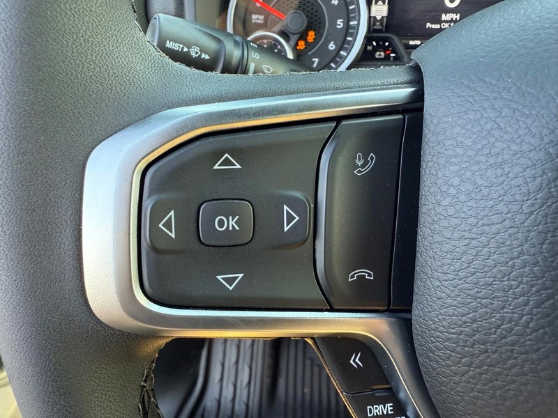 Ram 1500 Vehicle Full-screen Gallery Image 19