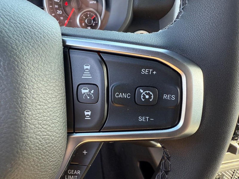 Ram 1500 Vehicle Full-screen Gallery Image 20
