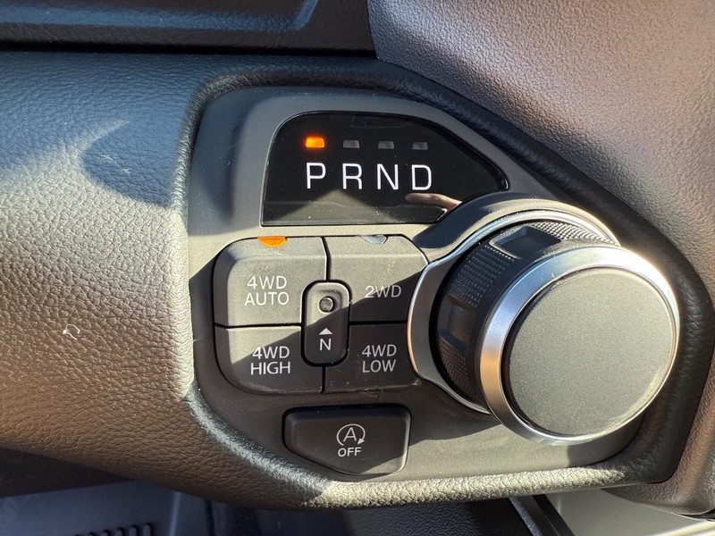 Ram 1500 Vehicle Full-screen Gallery Image 22
