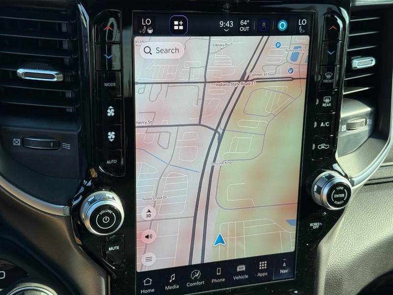 Ram 1500 Vehicle Full-screen Gallery Image 23