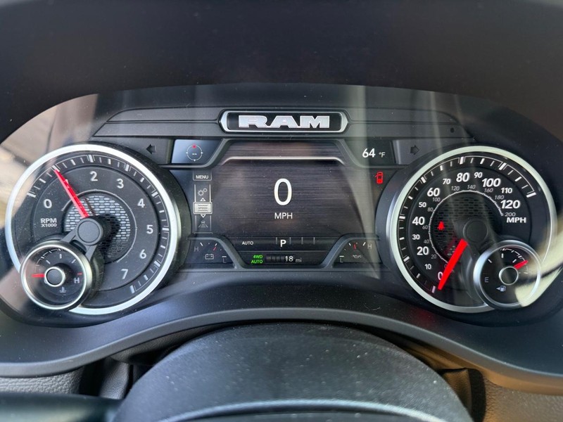 Ram 1500 Vehicle Full-screen Gallery Image 27