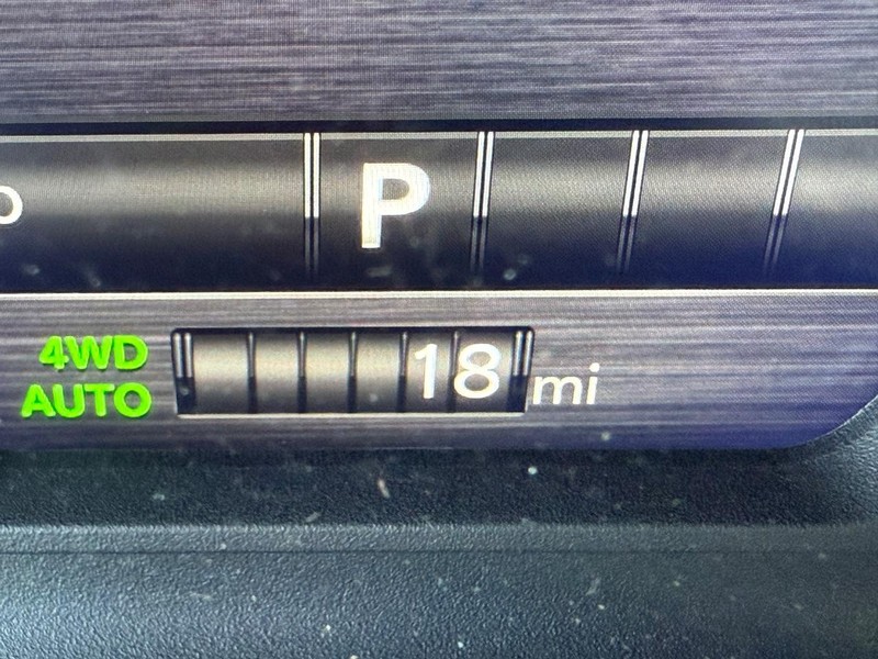 Ram 1500 Vehicle Full-screen Gallery Image 28