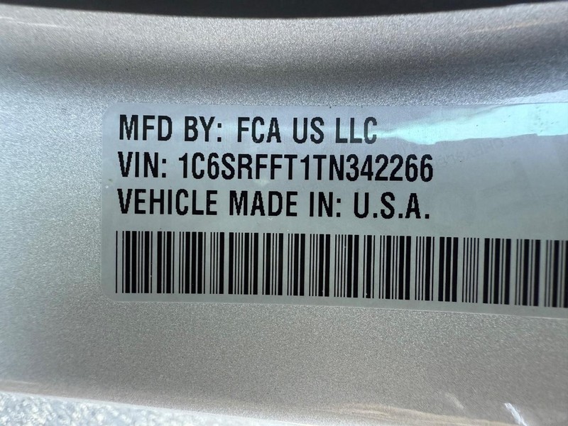 Ram 1500 Vehicle Full-screen Gallery Image 30
