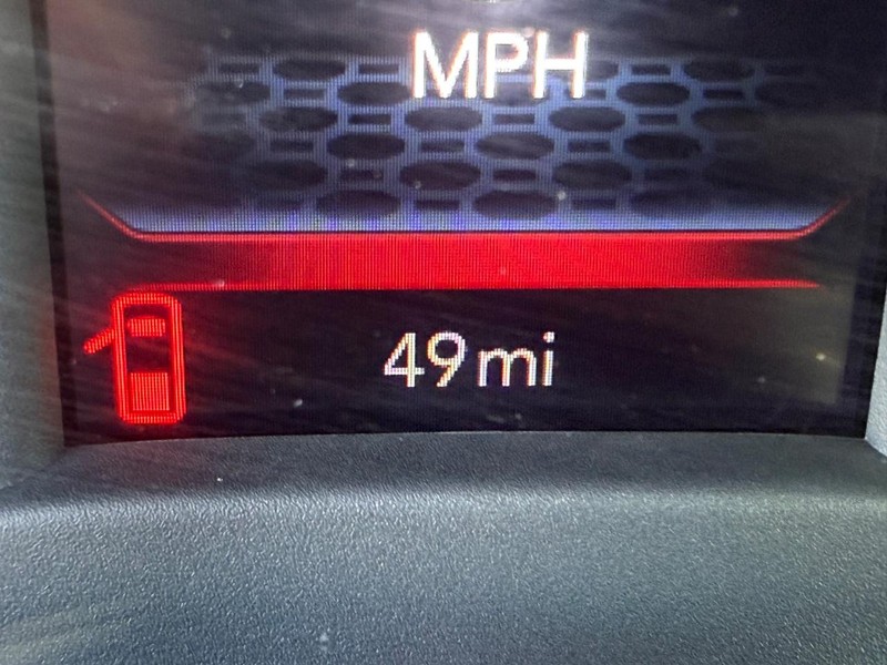Ram 3500 Vehicle Full-screen Gallery Image 28