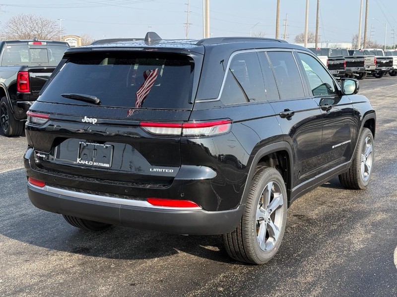 Jeep Grand Cherokee Vehicle Full-screen Gallery Image 3