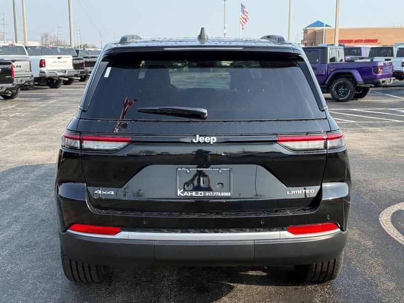 Jeep Grand Cherokee Vehicle Full-screen Gallery Image 4