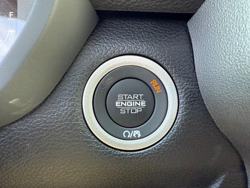 Ram 2500 Vehicle Full-screen Gallery Image 22