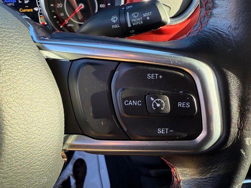 Jeep Gladiator Vehicle Full-screen Gallery Image 19