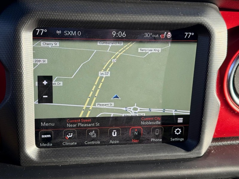 Jeep Gladiator Vehicle Full-screen Gallery Image 22