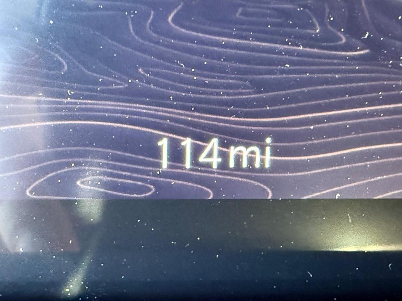 Jeep Grand Cherokee Vehicle Full-screen Gallery Image 30