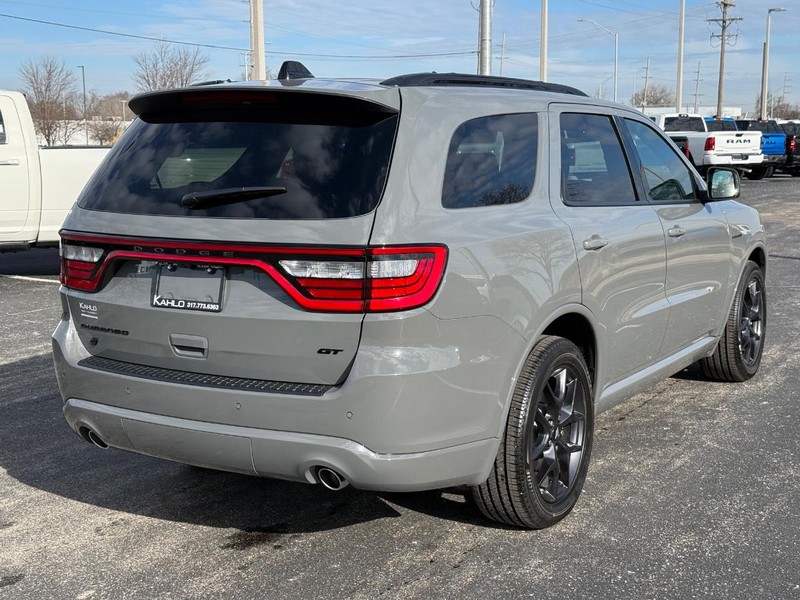 Dodge Durango Vehicle Full-screen Gallery Image 3