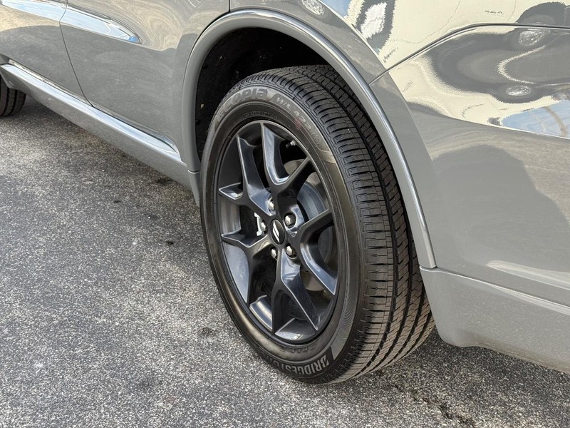 Dodge Durango Vehicle Full-screen Gallery Image 6