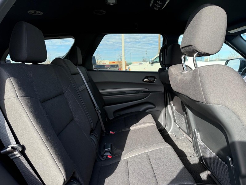 Dodge Durango Vehicle Full-screen Gallery Image 11