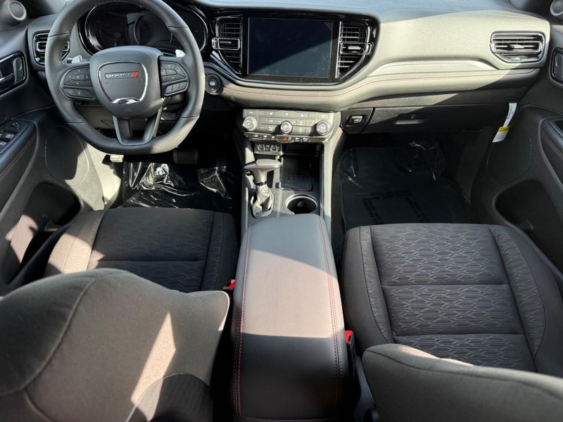 Dodge Durango Vehicle Full-screen Gallery Image 14