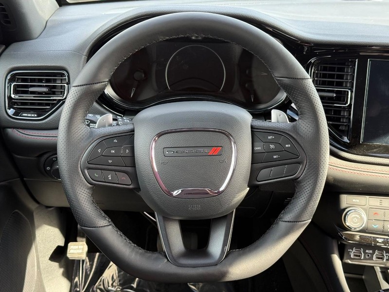 Dodge Durango Vehicle Full-screen Gallery Image 15