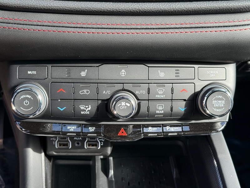 Dodge Durango Vehicle Full-screen Gallery Image 27