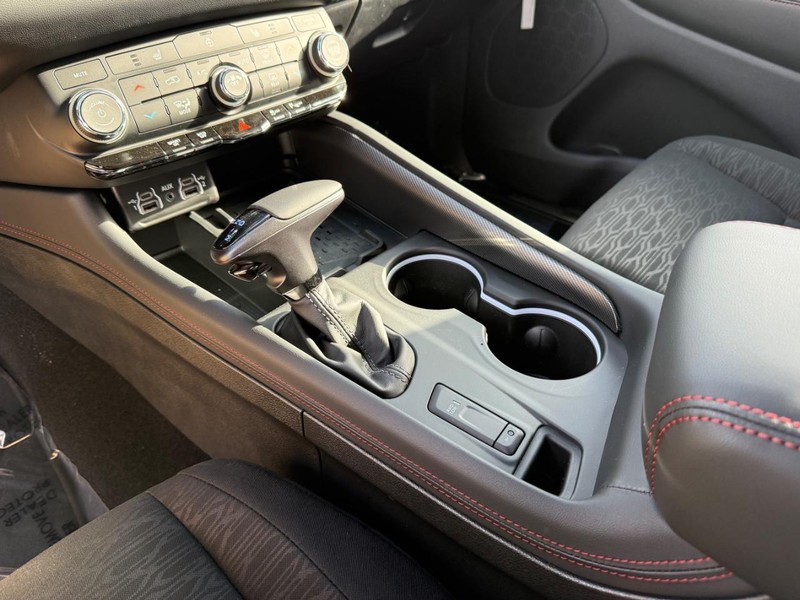 Dodge Durango Vehicle Full-screen Gallery Image 28