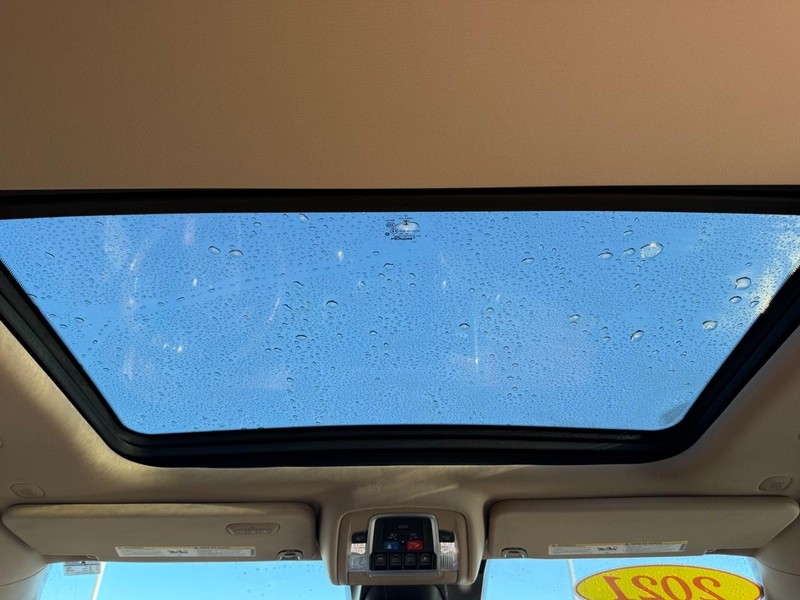 Ram 1500 Vehicle Full-screen Gallery Image 12